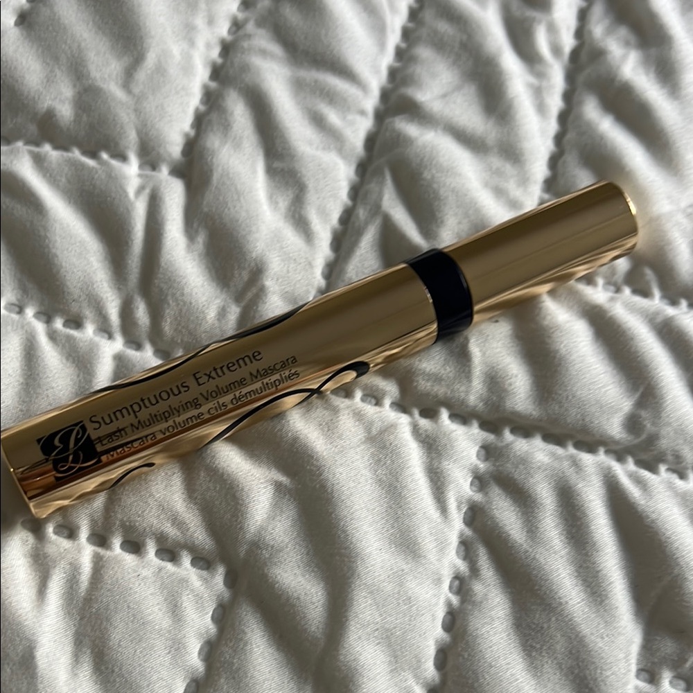 Estee Lauder Sumptuous Extreme Mascara in Gold and Black